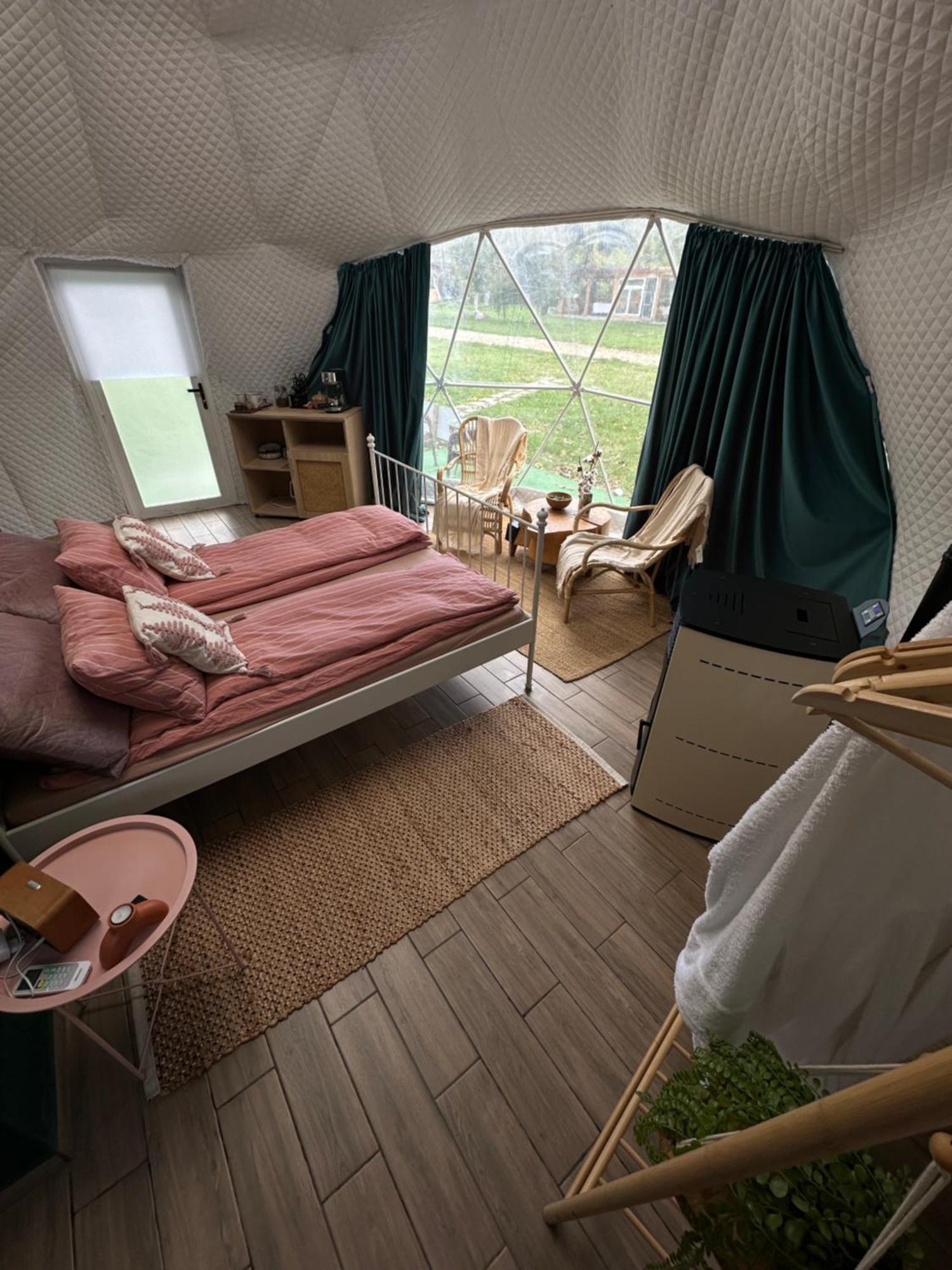 The Frog Glamping Ξενοδοχείο Horezu Εξωτερικό φωτογραφία